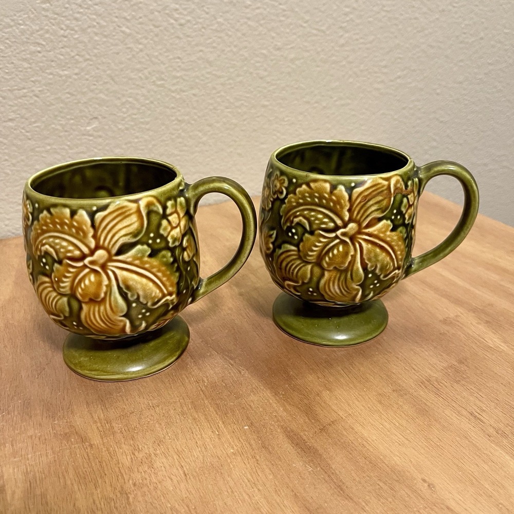 Vintage MCM Retro Botanical Floral Mugs Avocado Green Embossed Design Set Of 2